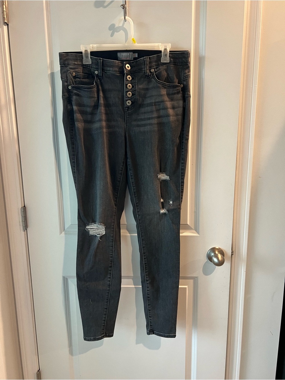 Torrid High-Rise Button-Fly Distressed Jeans.  Size 14T
